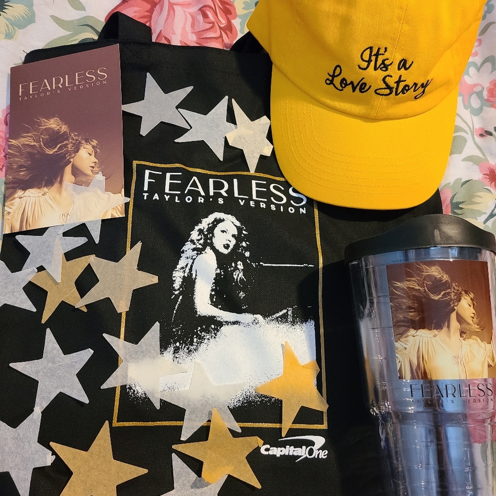 Taylor Swift bundle DUPLICATED POST DON'T BUY